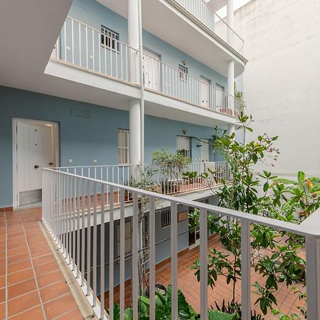 Isg Apartments Becquer Free Parking Inside The Building Севиля Екстериор снимка